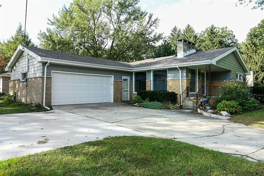 417 E Coolspring Ave photo 1