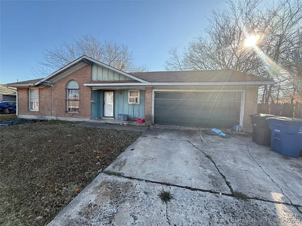 9112 E 48th St, Tulsa, OK 74145
