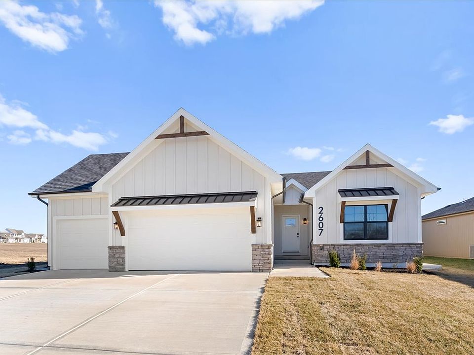 Greystone Modern Farmhouse