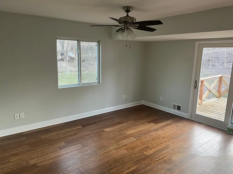 152 N Adams St — Photo 11