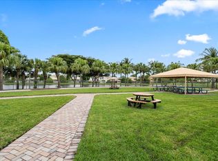 9222 Delemar Ct, Wellington, FL 33414