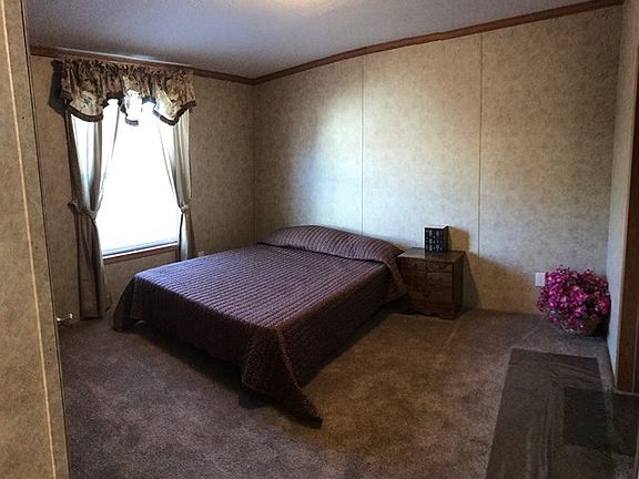 4th image of 950 Bel Aire Ln