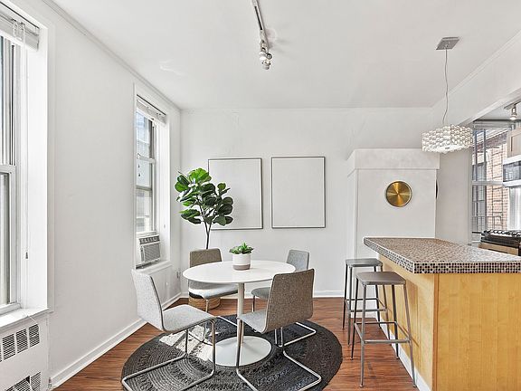 3rd image of 406 W 46th St APT 5C