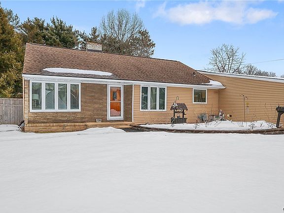 3rd image of 7218 Willow Rd