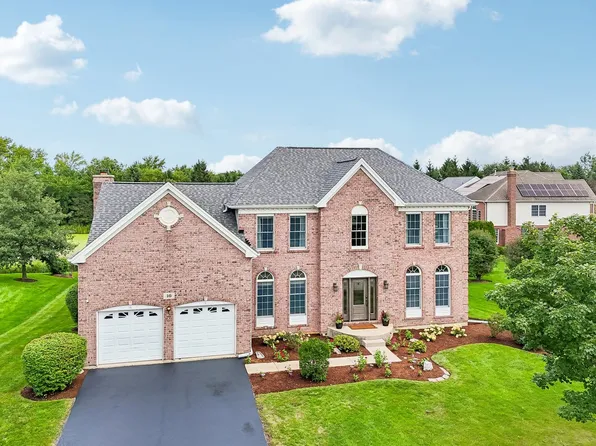16 Eagle Ridge Dr, Hawthorn Woods, IL 60047