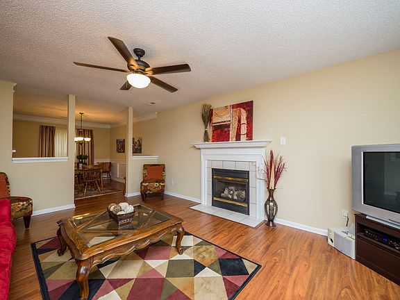 2nd image of 8102 Slickrock Cres