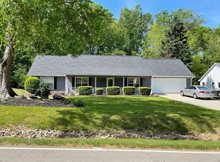 5953 Jim Crow Rd, Flowery Branch, GA 30542