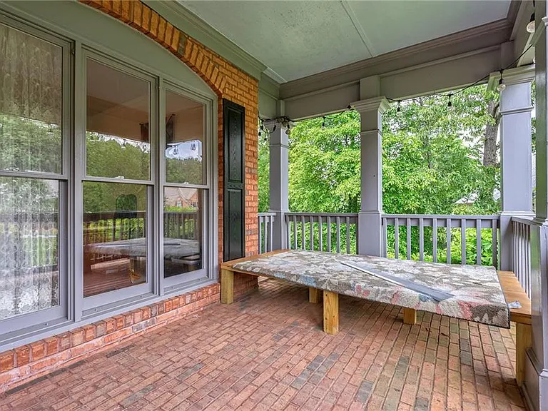 168 Highgrove Dr — Photo 4
