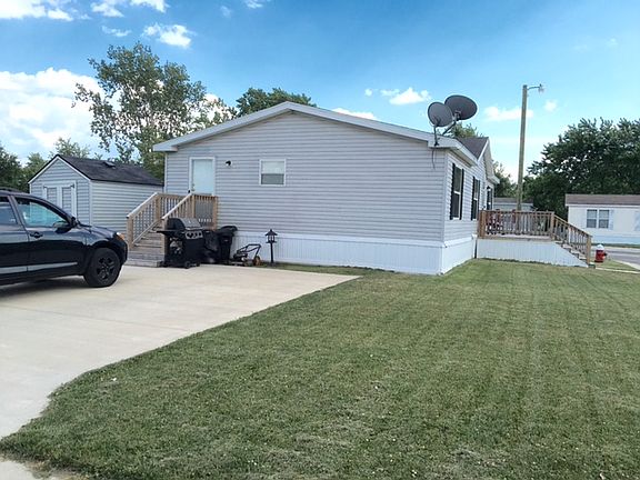 Side entry & parking