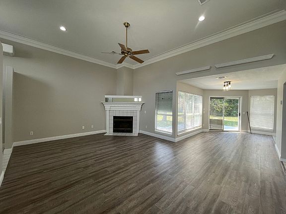 2nd image of 122 Treasure Palm Dr