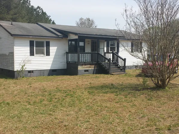 4179 Dudley Rd, Fayetteville, NC 28312