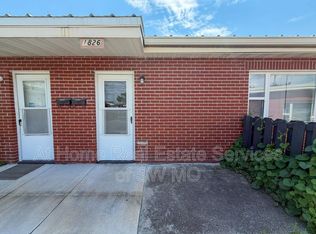 1826 S Sieger Dr, Springfield, MO 65804