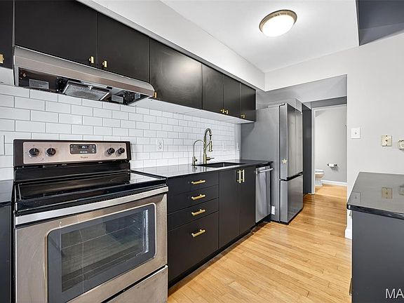 3rd image of 670 Coeur De Royale Dr APT C