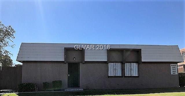 1st image of 3666 Villa Knolls South Dr