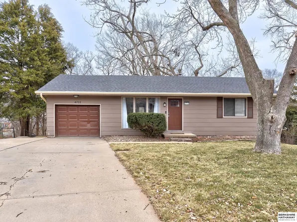 6711 S 135th Ave, Omaha, NE 68137