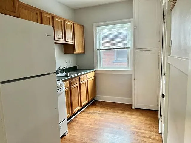 230 W Chesterfield St #1 — Photo 7