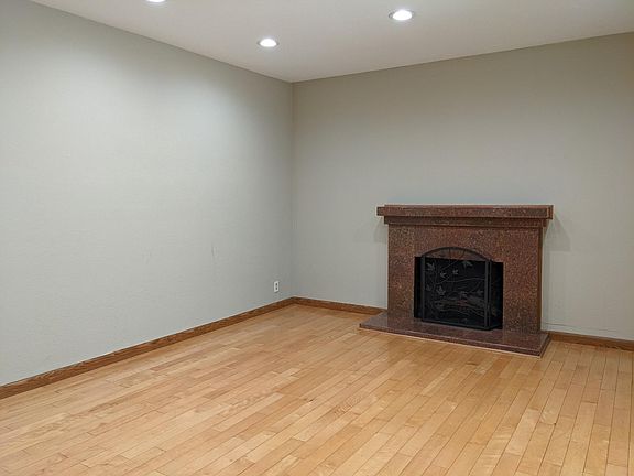 3rd image of 2468 Franciscan Ct