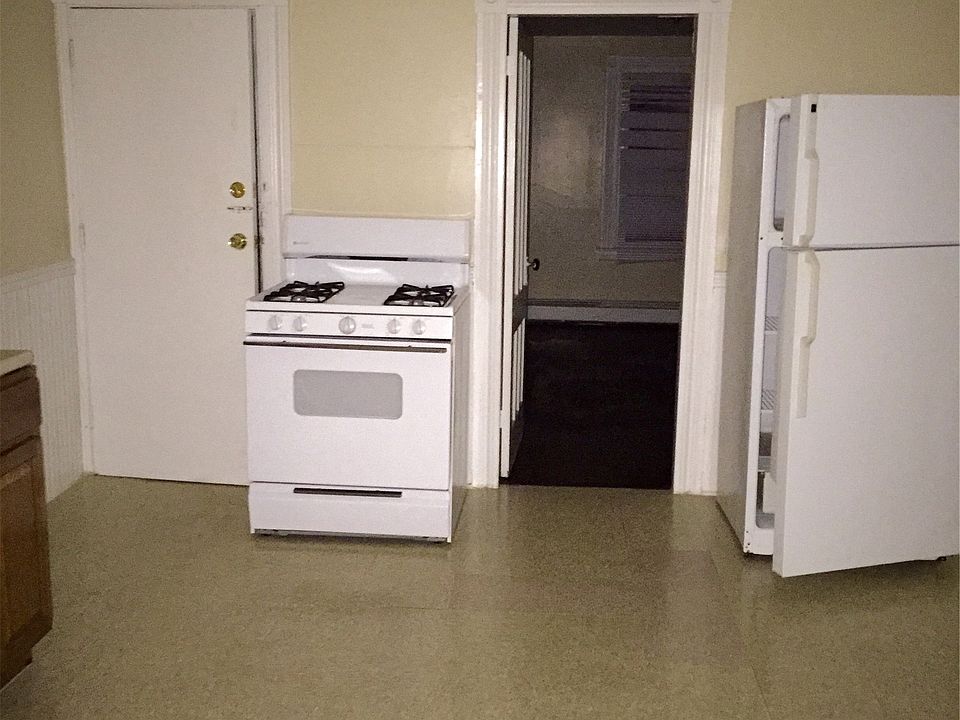 2nd image of 77 Silver St