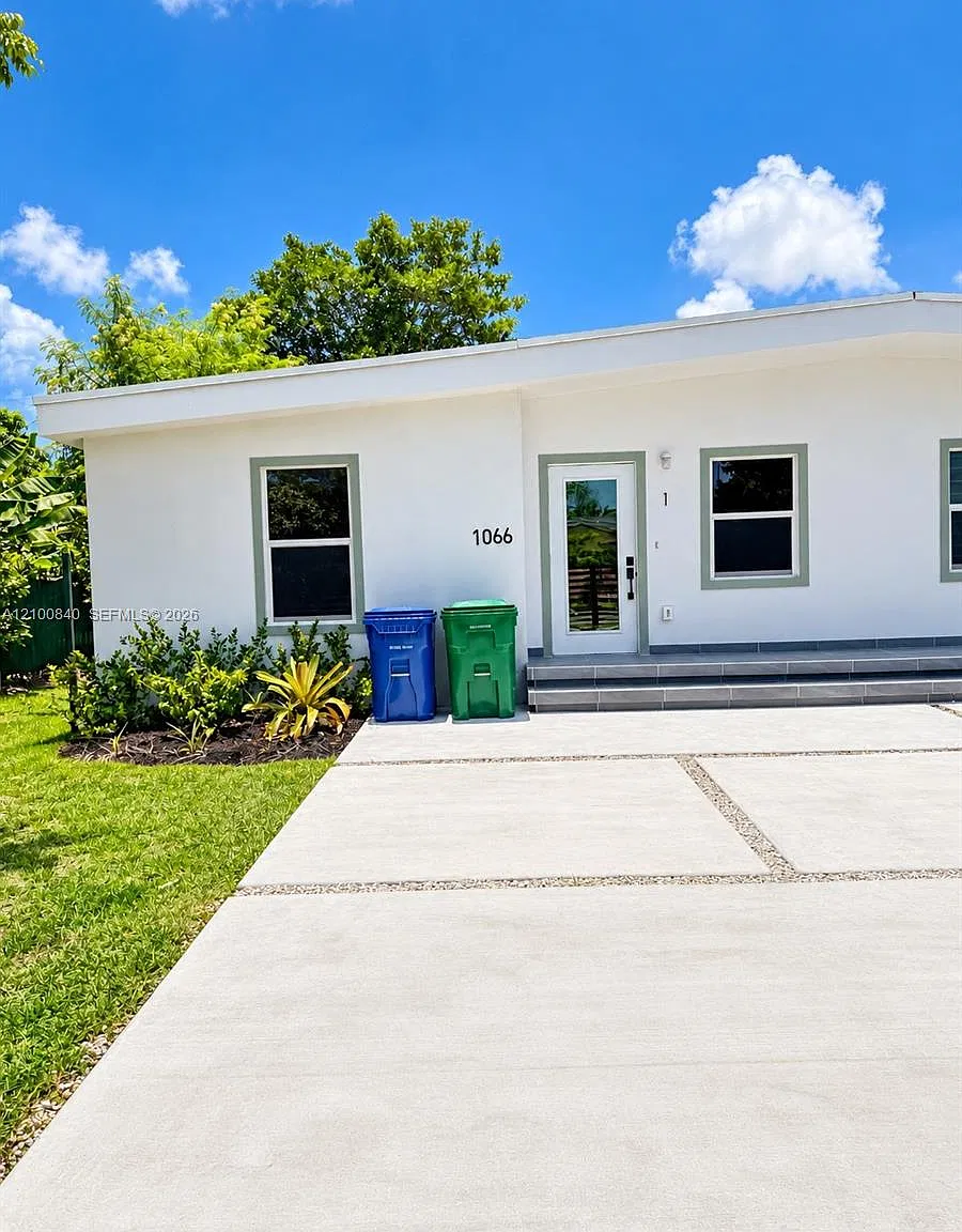 3 bed, 2.0 bath, 1146 sqft, $3,000 — Photo 3