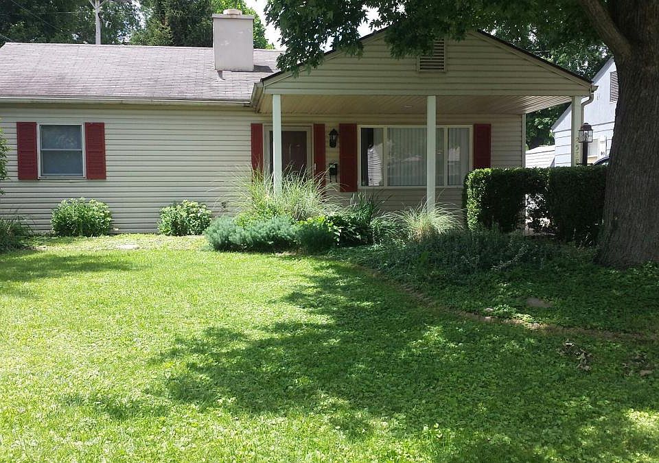 1st image of 2528 Foxhall Dr
