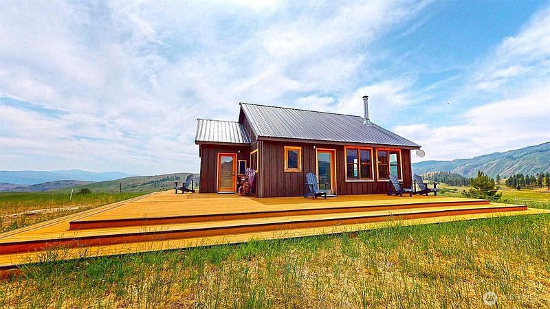 2nd image of 156 Poechmann Road