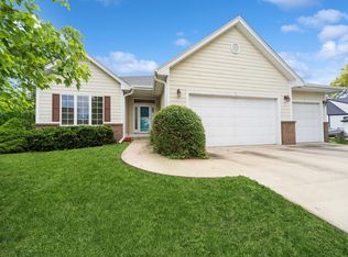 3801 Greenview Dr, Urbandale, IA 50322