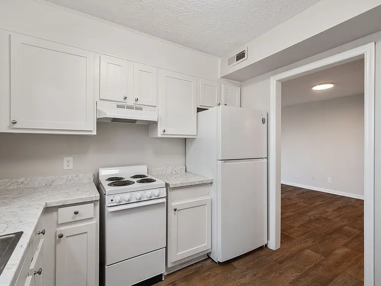 Blueberry Hill Apartments — Photo 45