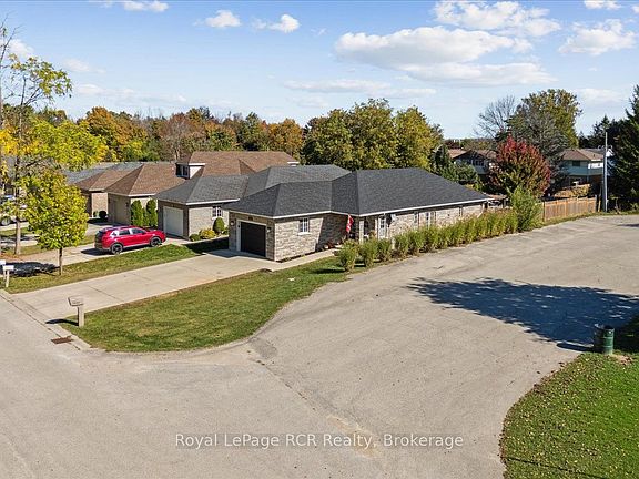 3rd image of 1807 8th Ave W