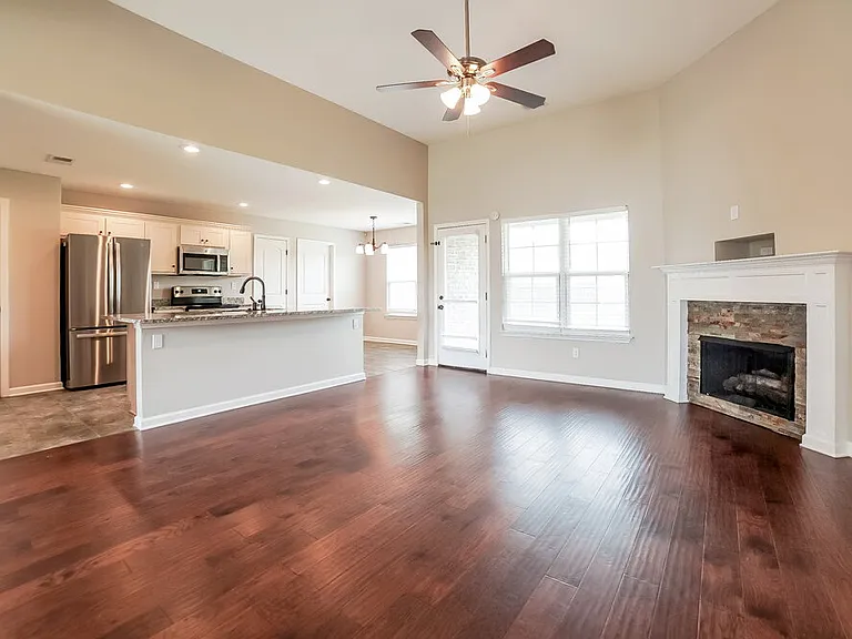 3173 Greenhouse Dr — Photo 5