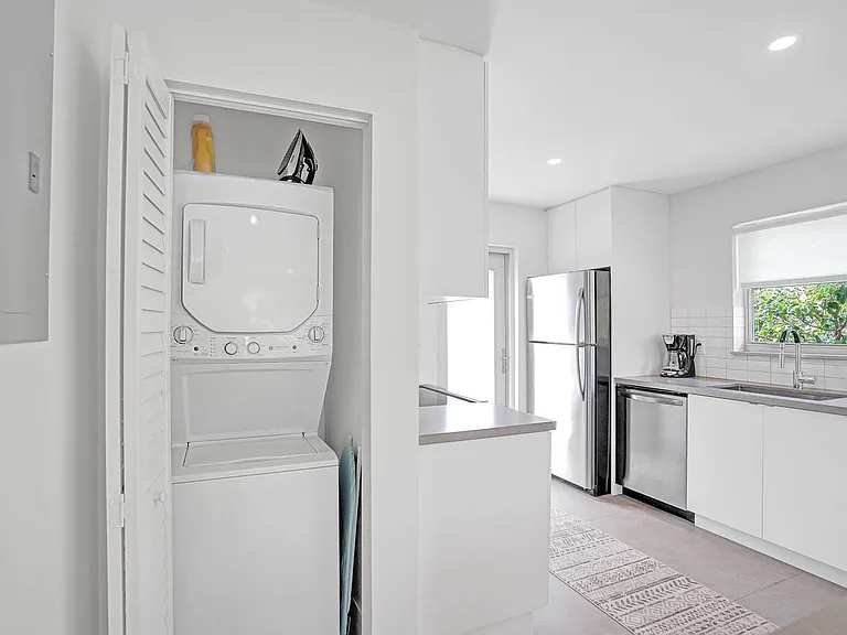 625 NE 13th Ave #2 — Photo 12