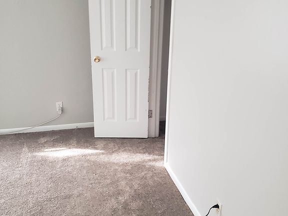 5th image of 625 Brook Dr Unit A