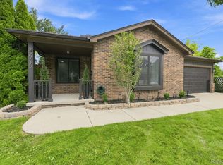22733 Ridgeway St, Saint Clair Shores, MI 48080
