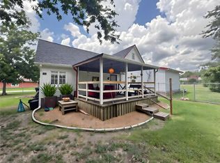 311 S Main St, Milford, TX 76670