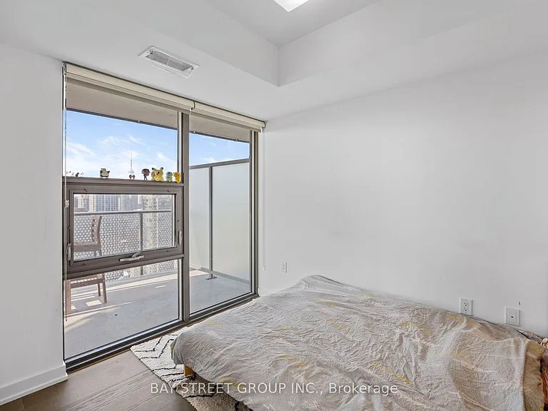 11 Wellesley St W #4202 — Photo 16