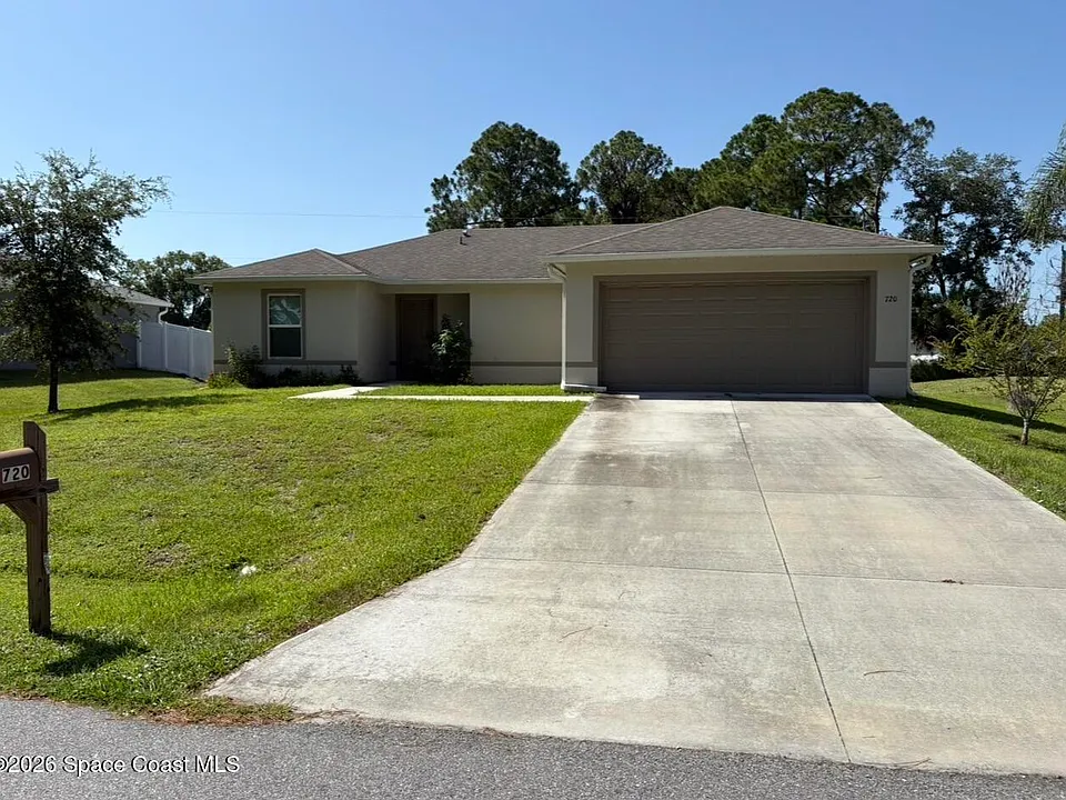 720 Avalon St SE