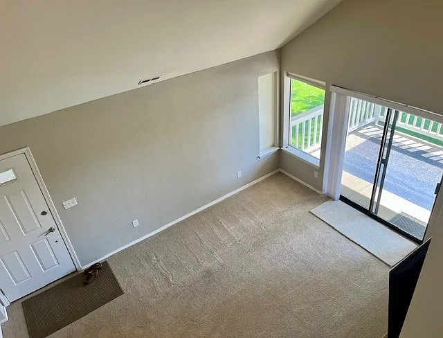 962 E Riverpark Ln — Photo 5