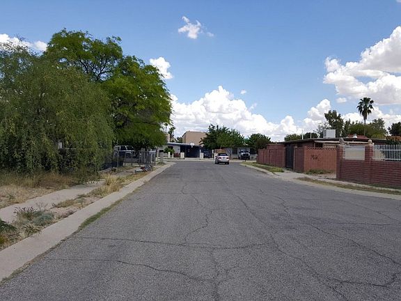 5th image of 1711 E Warren Pl