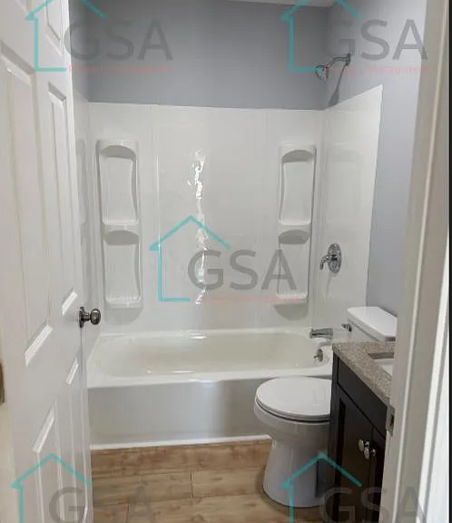 694 Saxon Ave — Photo 21