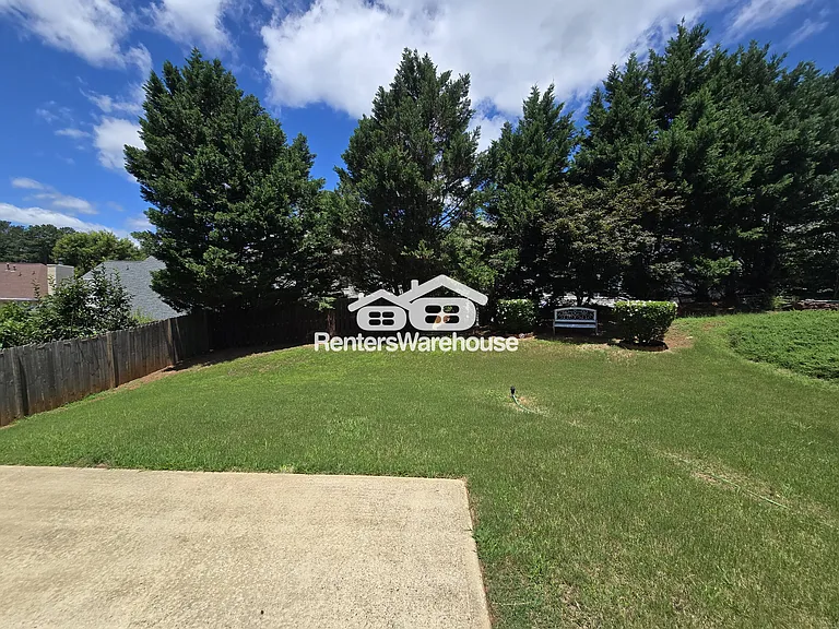 2761 Autumn View Dr — Photo 24