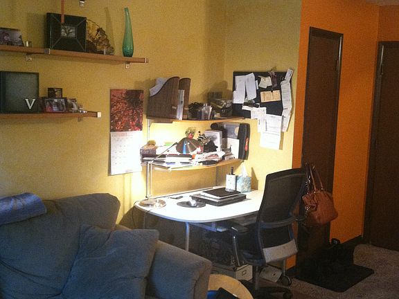 4th image of 2047 N Cambridge Ave APT 201