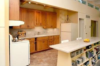 4th image of 798 Redwood Dr