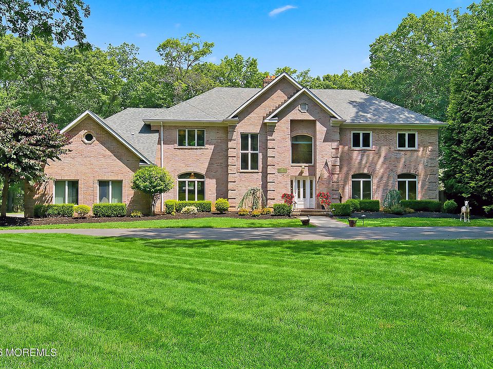 1st image of 27 Westgate Court