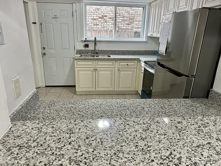 3017 Independence St — Photo 3