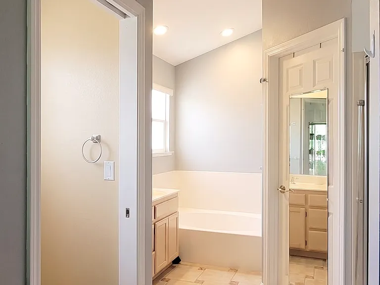 948 La Palma Pl — Photo 16