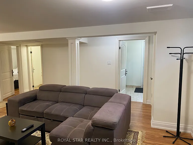 48 Sunnywood Cres #BASEMENT — Photo 5