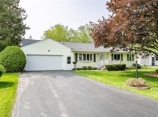 36 Adela Cir, Rochester, NY 14624