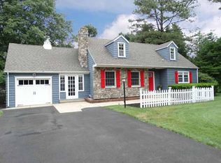 10 Kenmore Rd, Yardley, PA 19067