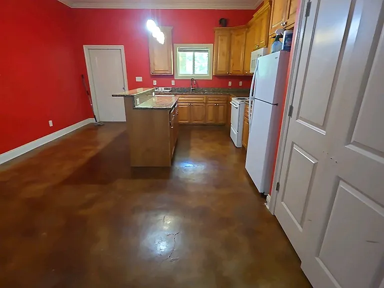 1201 Glenwood Dr — Photo 2