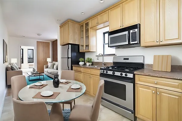 Rented by Mauro Bros Real Estate Services LLC | media 18