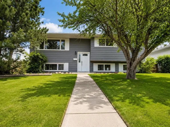 5419 W 51st St, Camrose, AB T4V 3C5